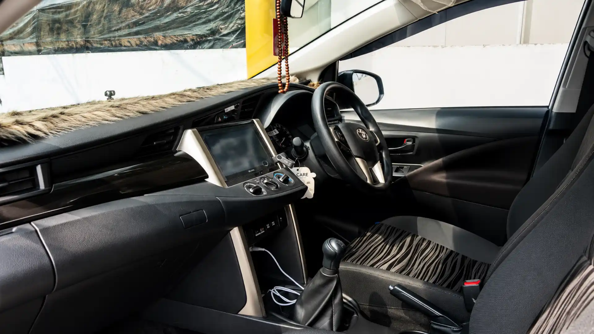 Interior Innova