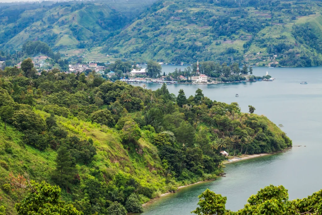 Lake Toba Travel Guide with Driver